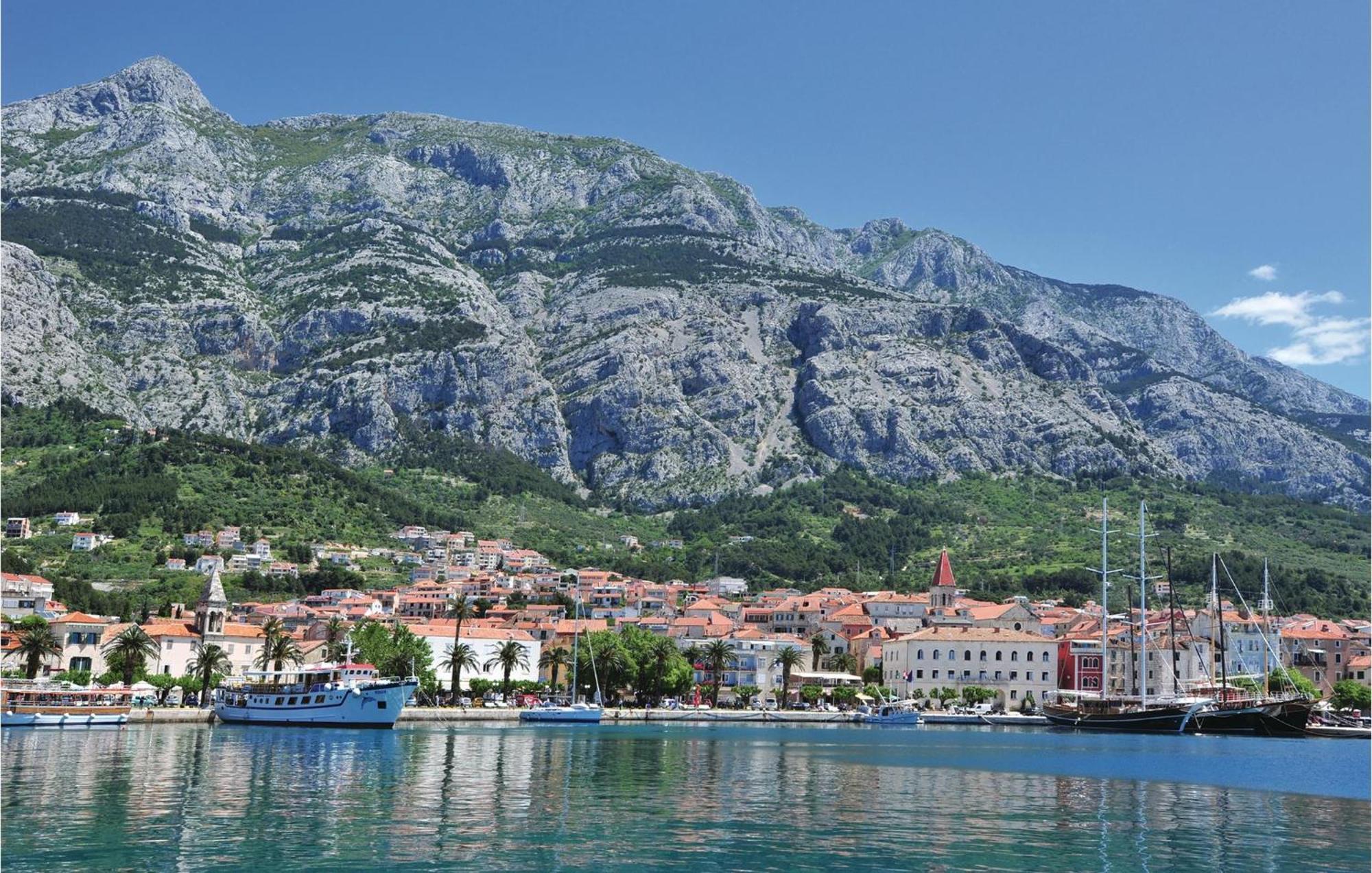 Amazing Apartment In Makarska With House Sea View Zewnętrze zdjęcie